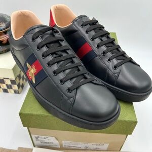 Men’s Gucci ace bee embroidered sneakers size 12.5 made in Italy